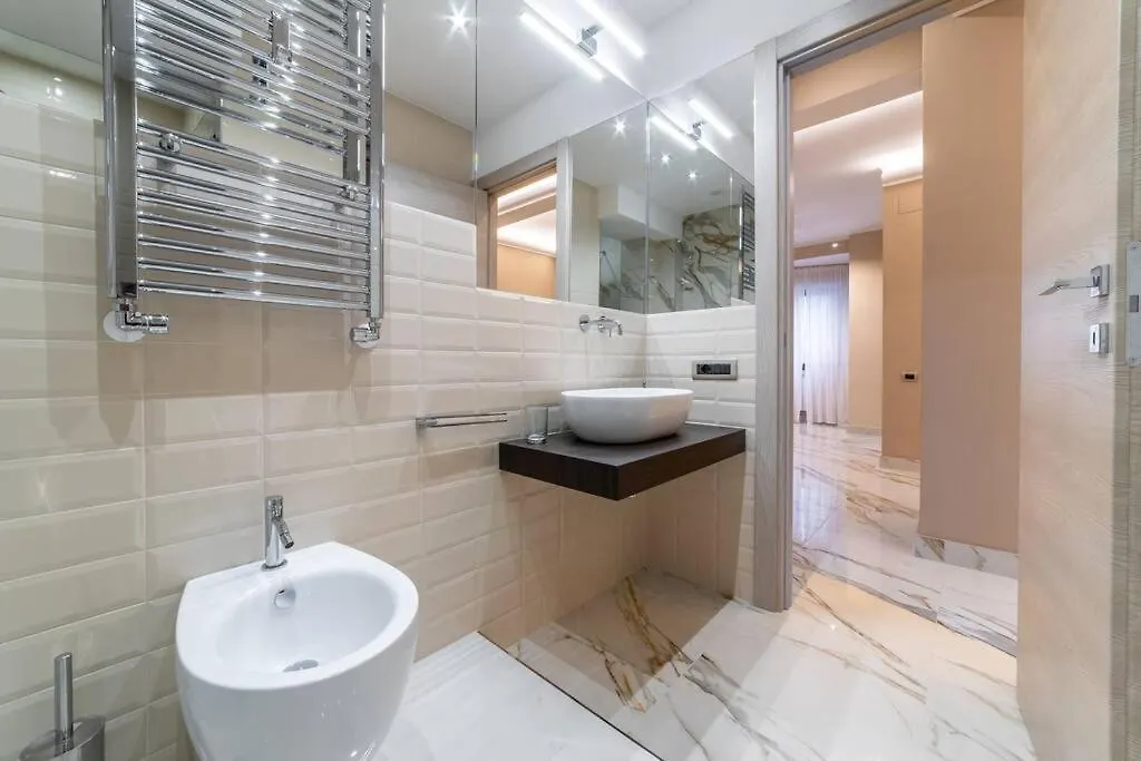 50 Gandino Deluxe Apartment Rome 0*,